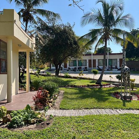 New Giraffe House Bed & Breakfast Vilankulo Exterior foto